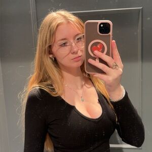 Meet your Posher, Sophia